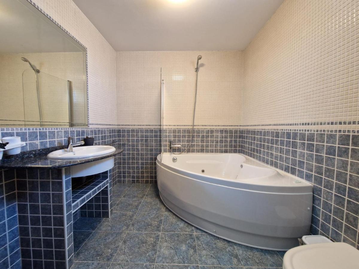 Appartamento Amplio y céntrico piso en O Grove Esterno foto